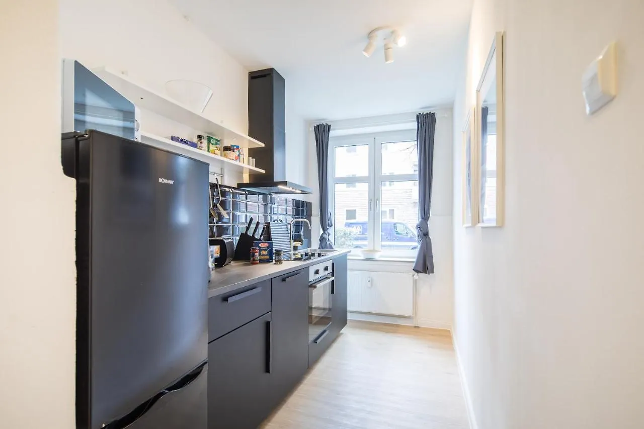 Stylish 2 Room Apartment +New Bathroom & Kitchen Hamburg