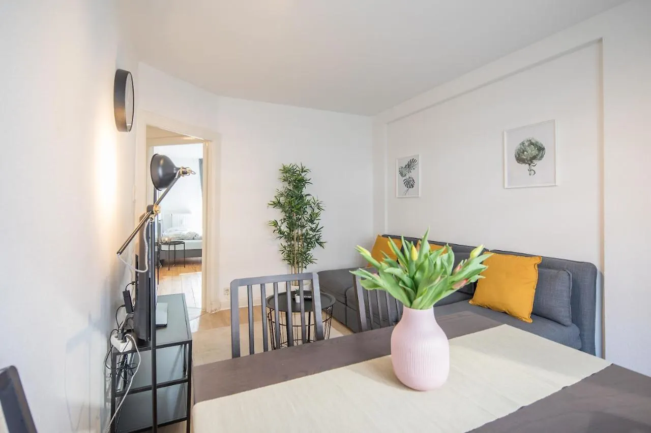 Stylish 2 Room Apartment +New Bathroom & Kitchen Hamburg