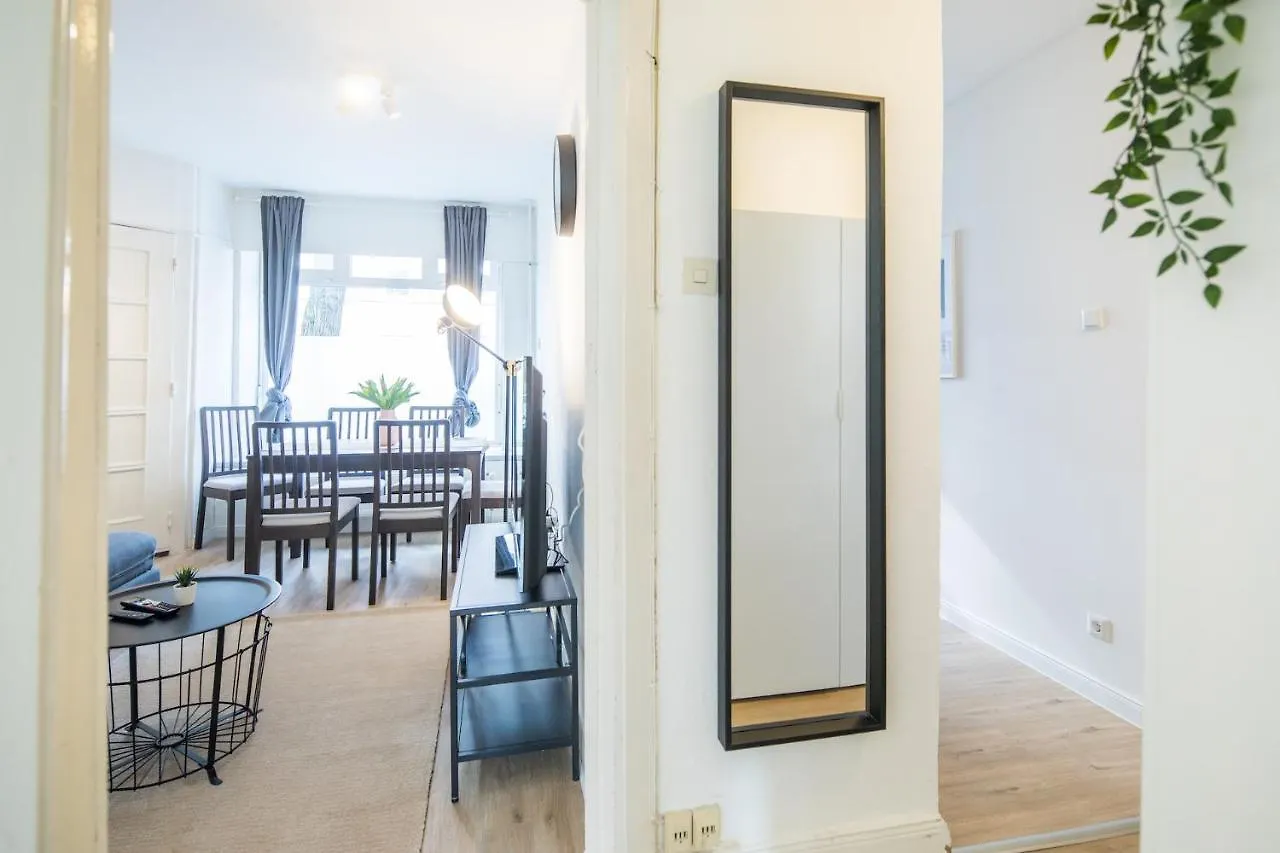 Stylish 2 Room Apartment +New Bathroom & Kitchen Hamburg